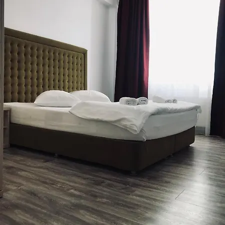 Wavessummerland * Mamaia